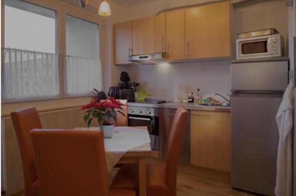 H&H Apartments Im Herzen Der Stadt Teilweise Mit Balkon Ruhig Zentral Modern Mit Kueche Грайфсвальд Экстерьер фото