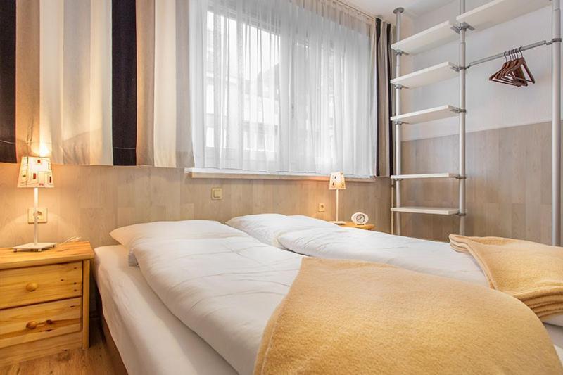 H&H Apartments Im Herzen Der Stadt Teilweise Mit Balkon Ruhig Zentral Modern Mit Kueche Грайфсвальд Экстерьер фото