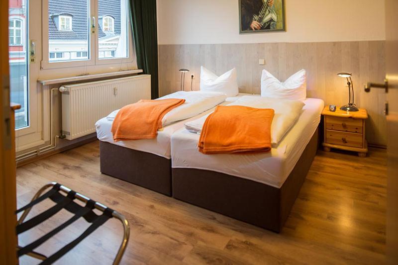H&H Apartments Im Herzen Der Stadt Teilweise Mit Balkon Ruhig Zentral Modern Mit Kueche Грайфсвальд Экстерьер фото