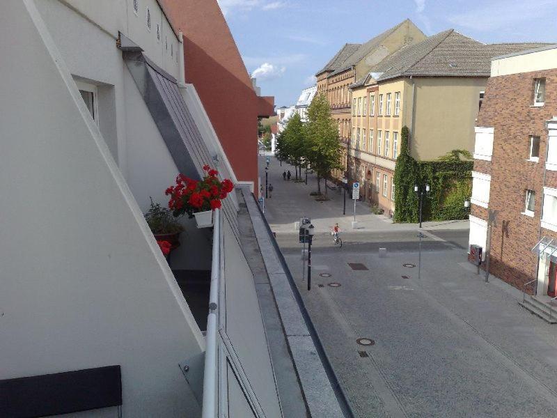 H&H Apartments Im Herzen Der Stadt Teilweise Mit Balkon Ruhig Zentral Modern Mit Kueche Грайфсвальд Экстерьер фото